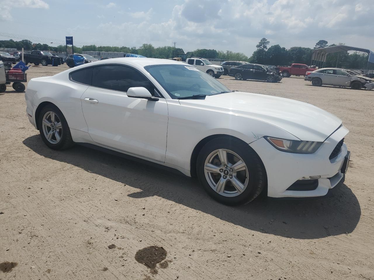 2015 Ford Mustang - Фото 4