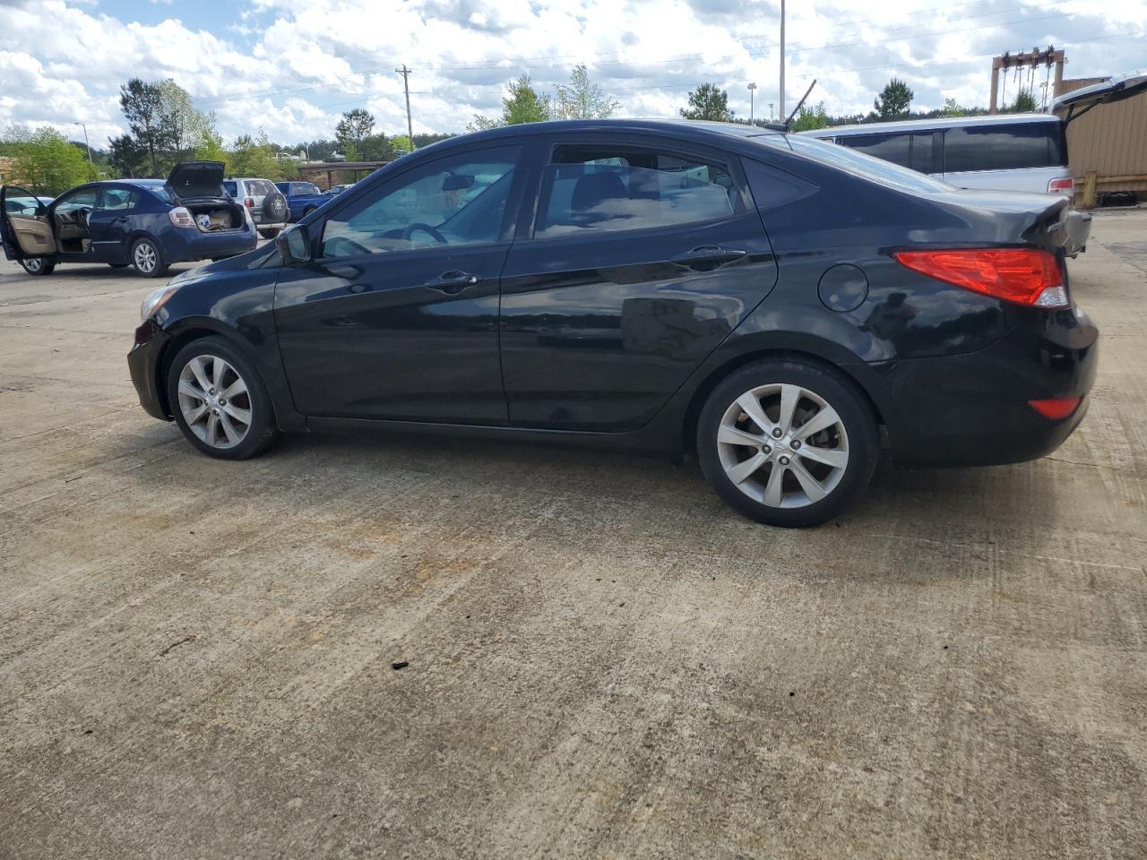 2012 Hyundai Accent Gls - Фото 2