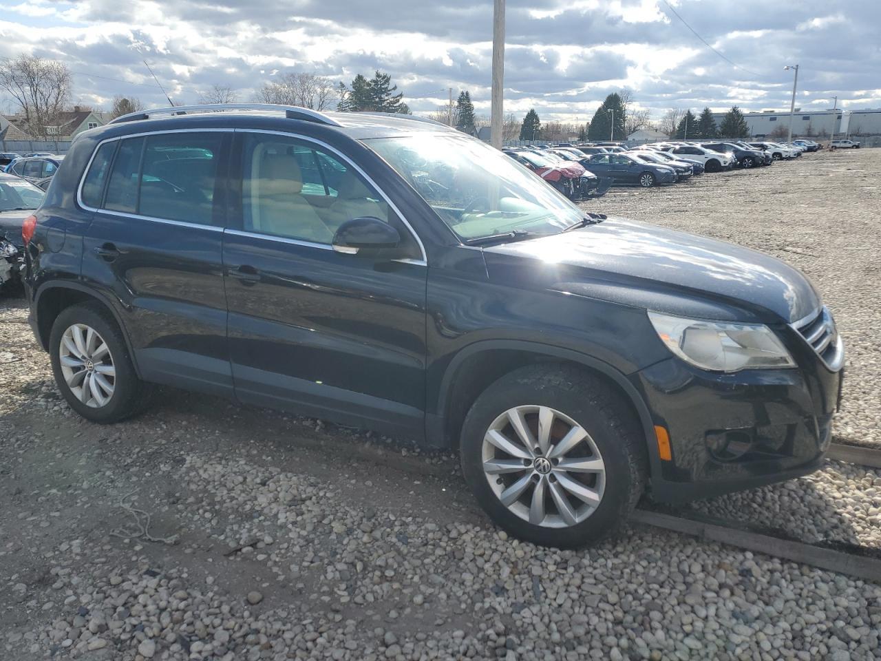 2011 Volkswagen Tiguan S - Фото 4