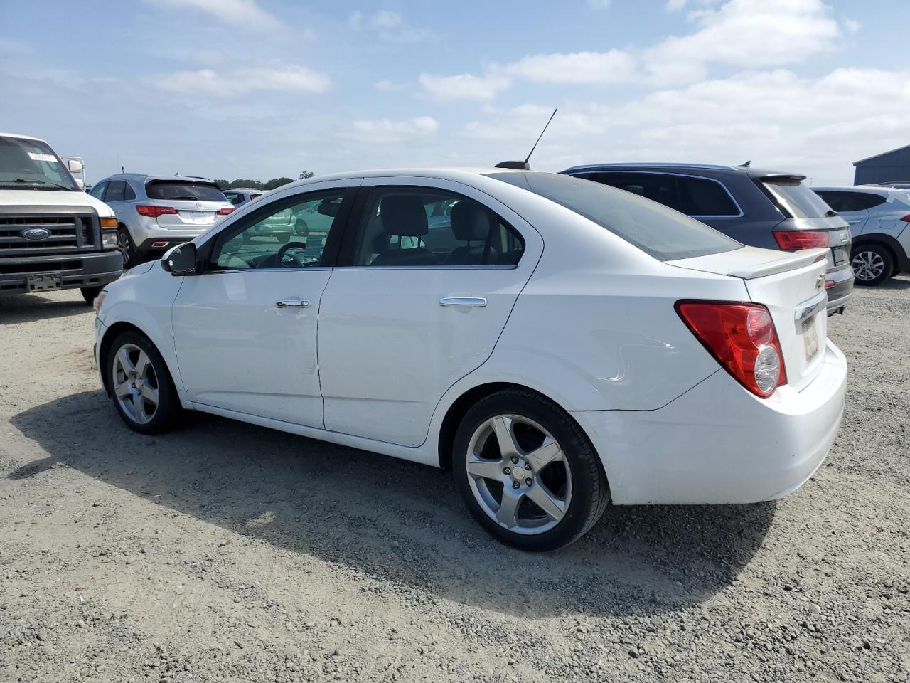 2016 Chevrolet Sonic Ltz - Фото 2