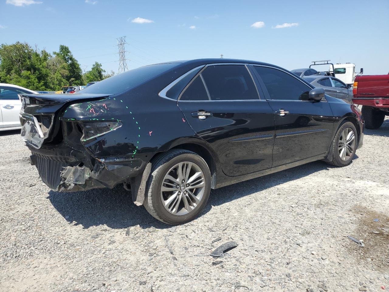 2017 Toyota Camry Le - Фото 3