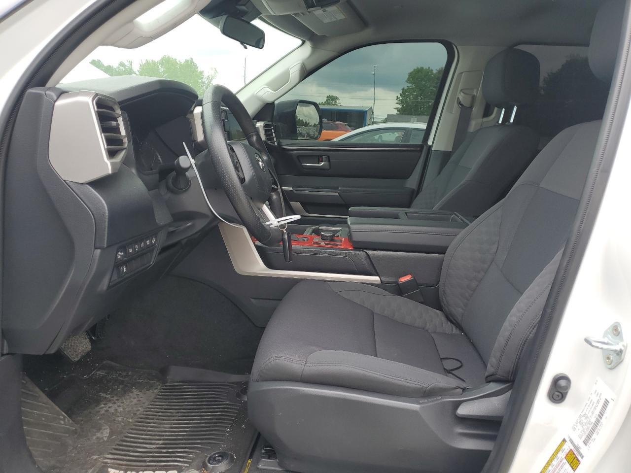 2024 Toyota Tundra Crewmax Sr - Image 7