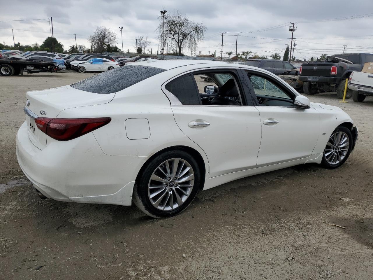 2019 Infiniti Q50 Luxe - Фото 3