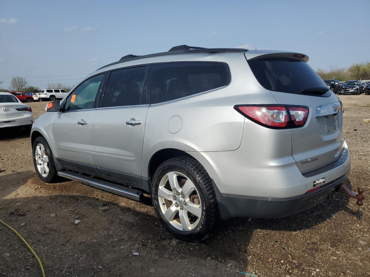 2017 Chevrolet Traverse Lt - Image 2