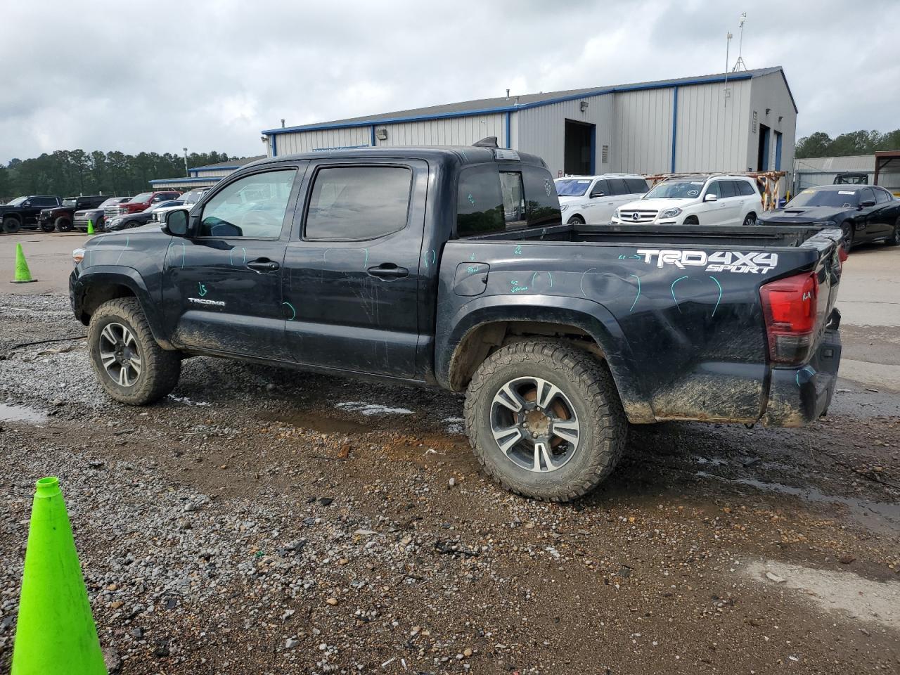 2018 Toyota Tacoma Double Cab - Image 2