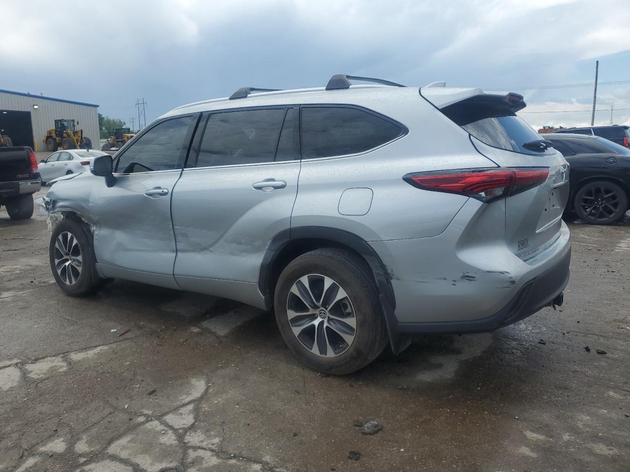 2022 Toyota Highlander Xle - Фото 2