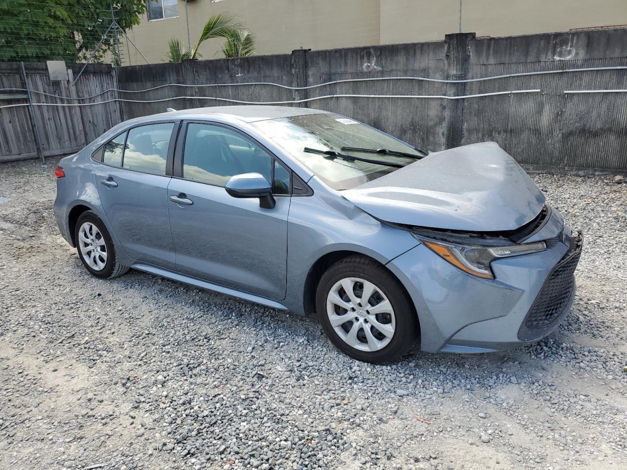2021 Toyota Corolla Le - Фото 4