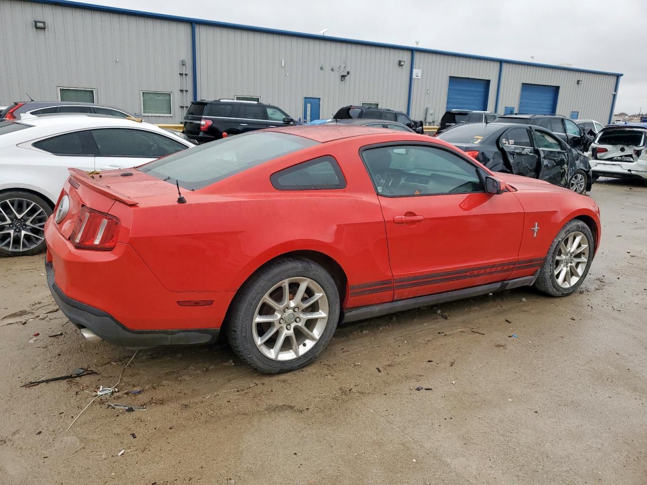 2011 Ford Mustang - Фото 3