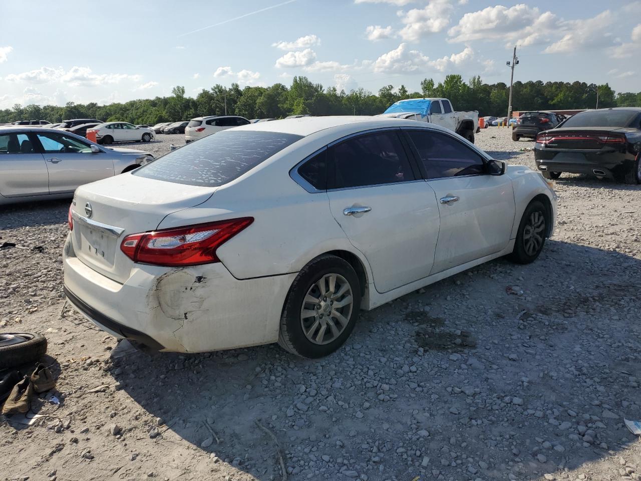 2016 Nissan Altima 2.5 - Image 3