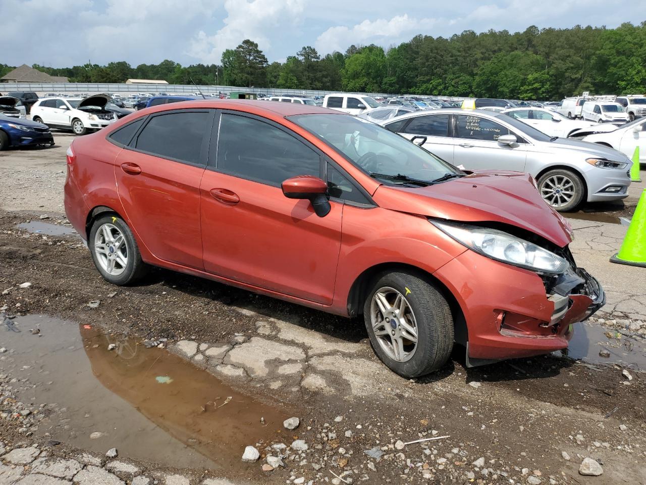 2018 Ford Fiesta Se - Фото 4