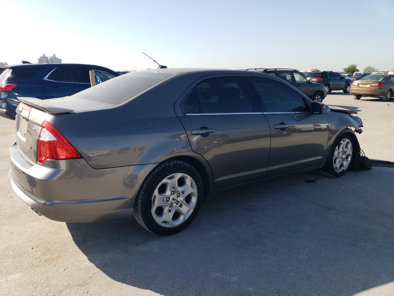 2011 Ford Fusion Se - Фото 3