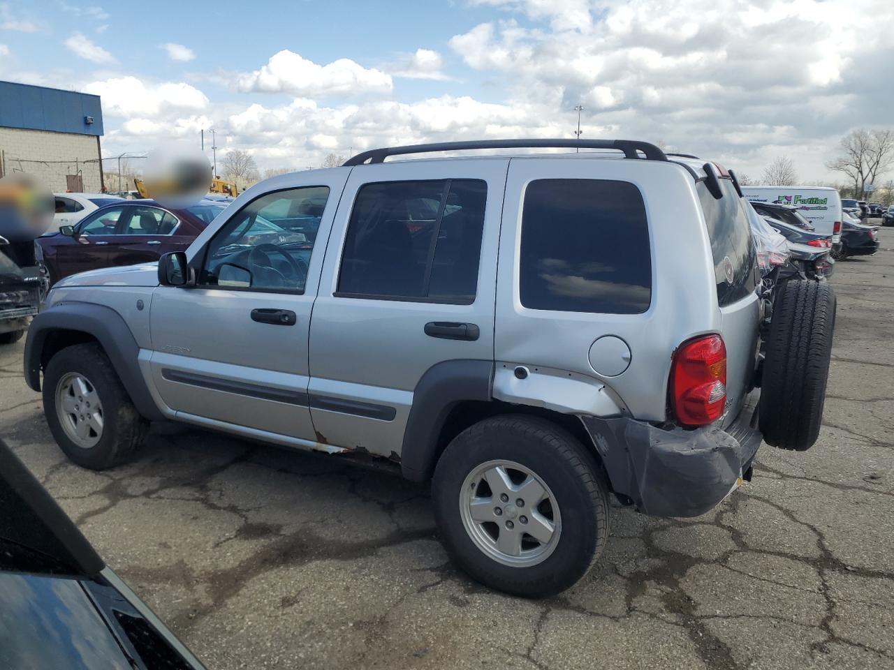 2004 Jeep Liberty Sport - Image 2