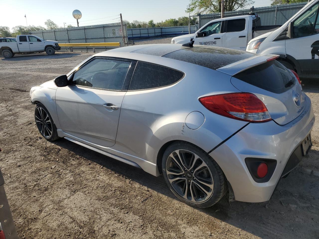 2016 Hyundai Veloster Turbo - Image 2