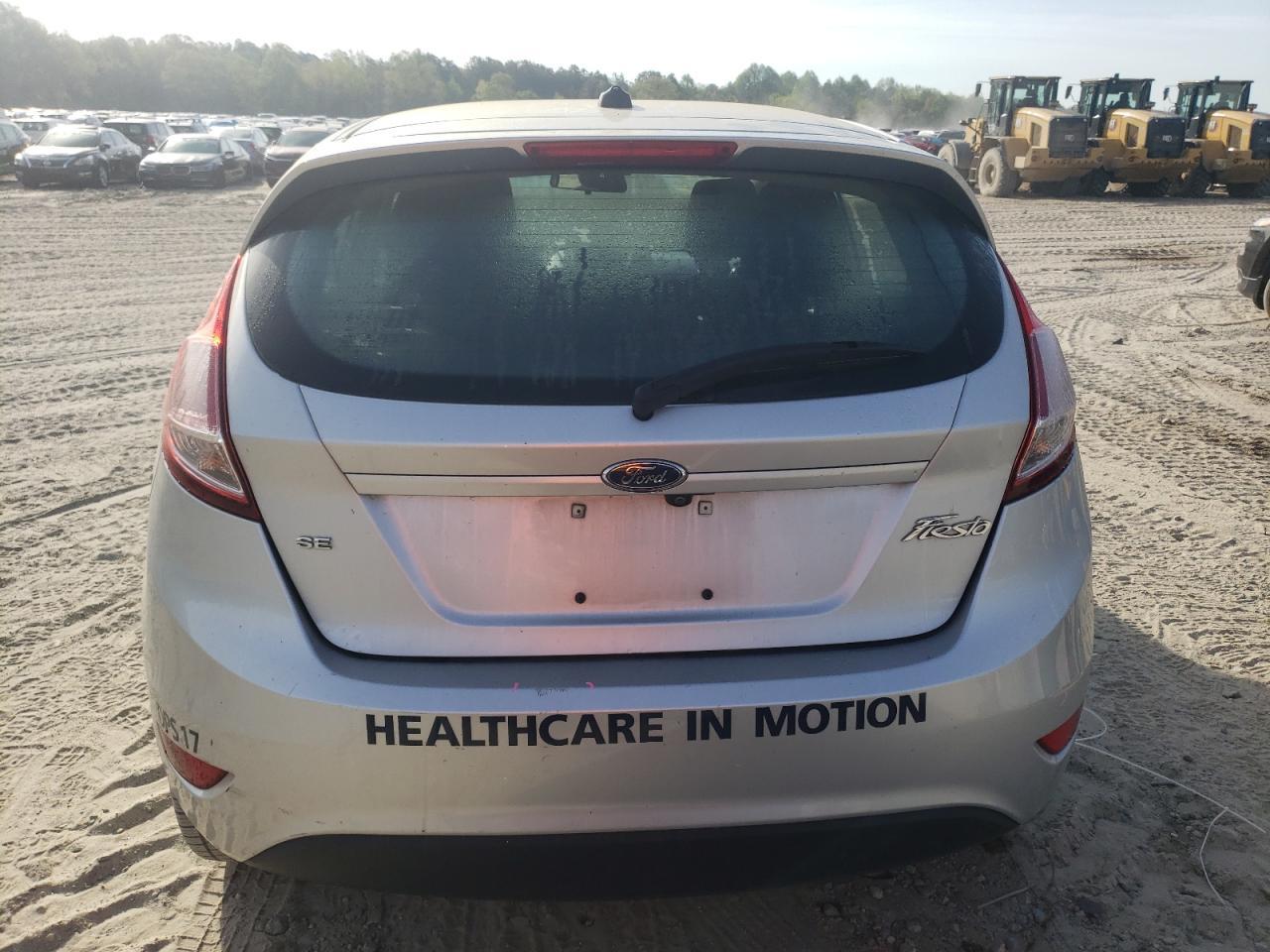 2019 Ford Fiesta Se - Фото 6