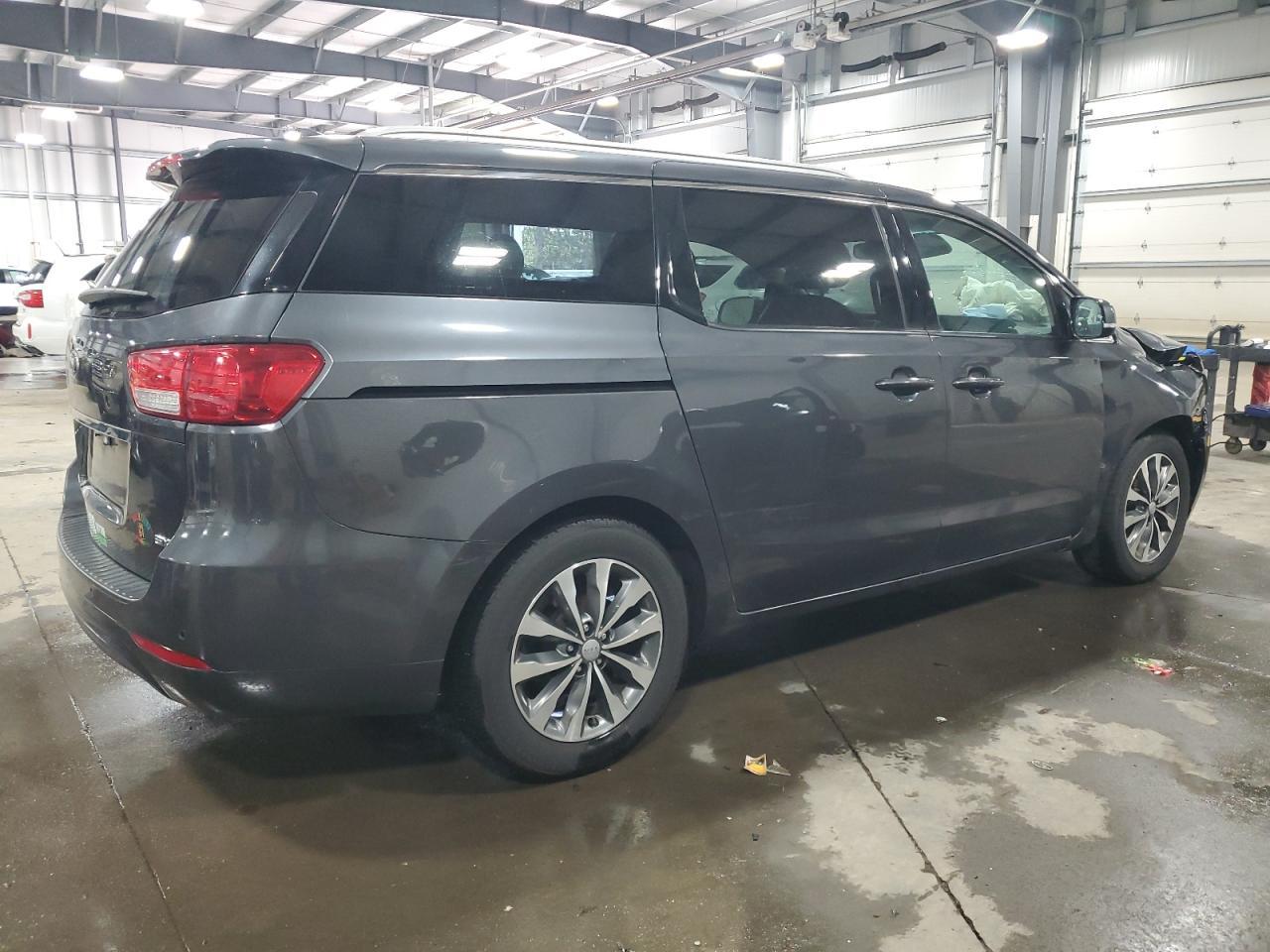 2017 Kia Sedona Ex - Фото 3