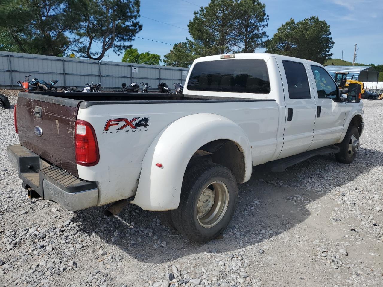 2012 Ford F350 Super Duty - Фото 3