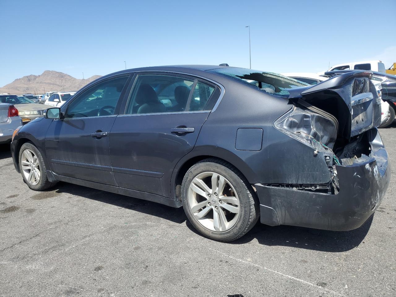 2010 Nissan Altima Sr - Image 2