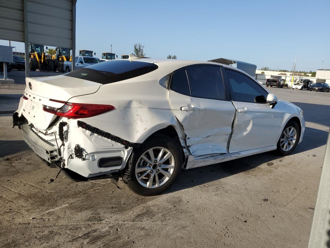2025 Toyota Camry Xse - Фото 3