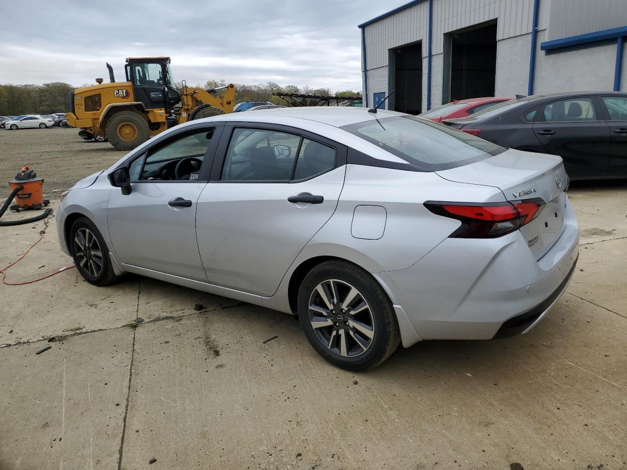 2024 Nissan Versa S - Фото 2