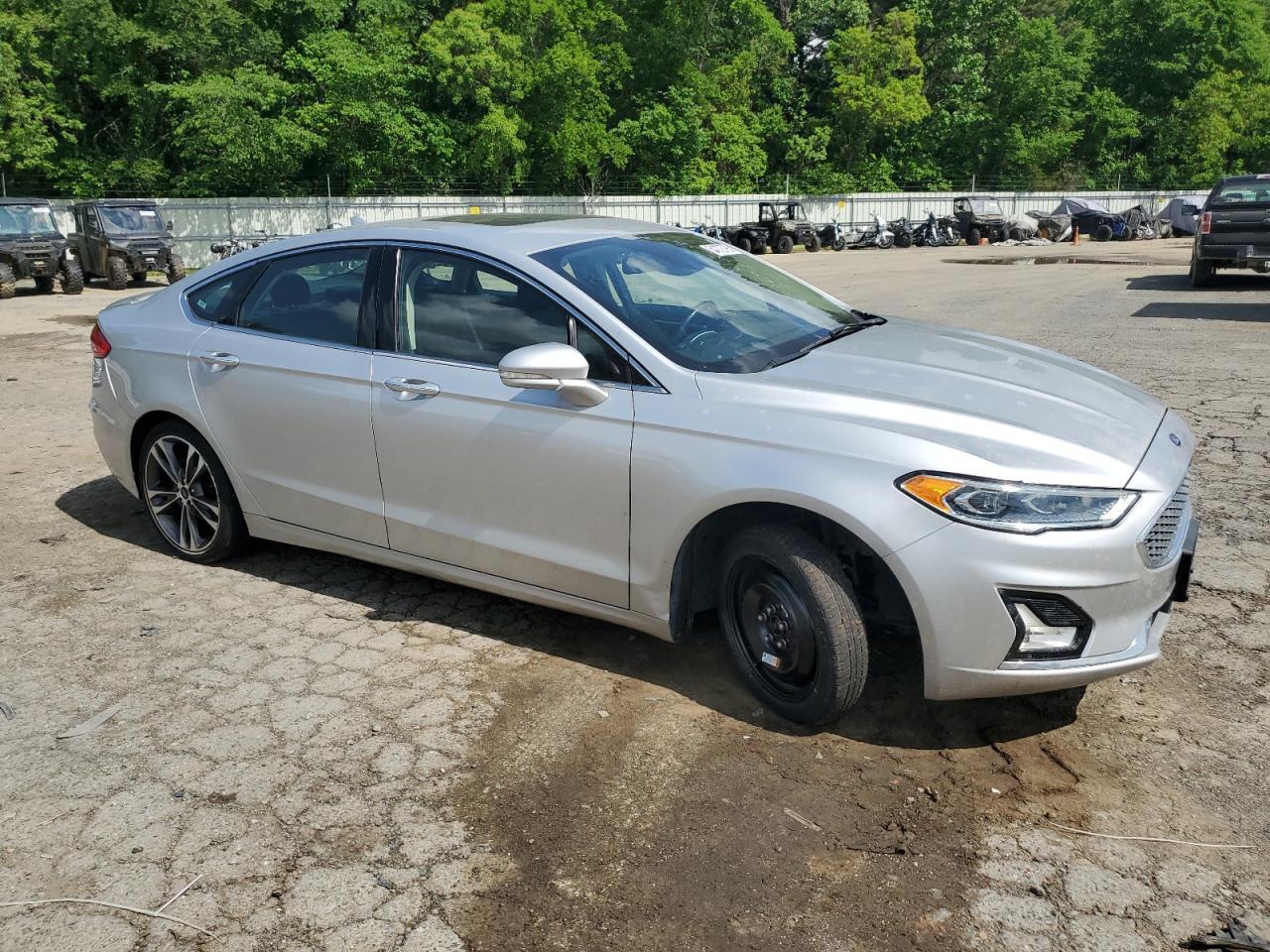 2019 Ford Fusion Titanium - Image 4
