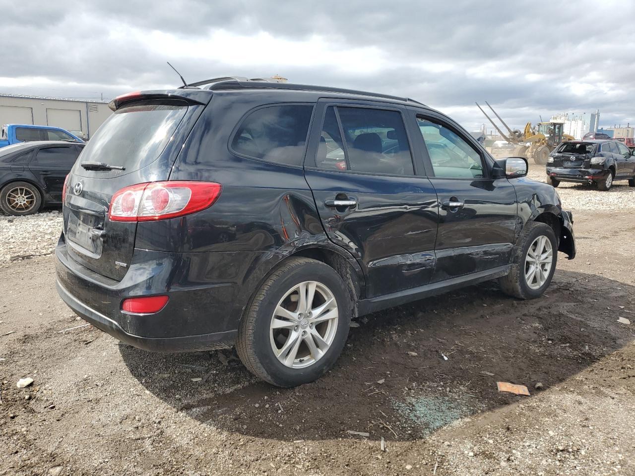 2012 Hyundai Santa Fe Limited - Image 3