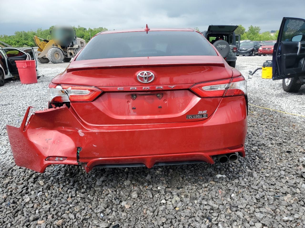 2020 Toyota Camry Se - Фото 6