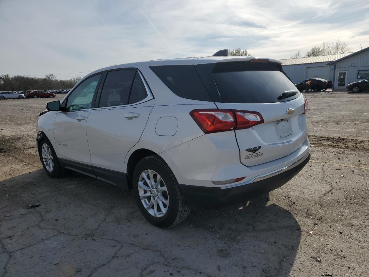 2018 Chevrolet Equinox Lt - Image 2