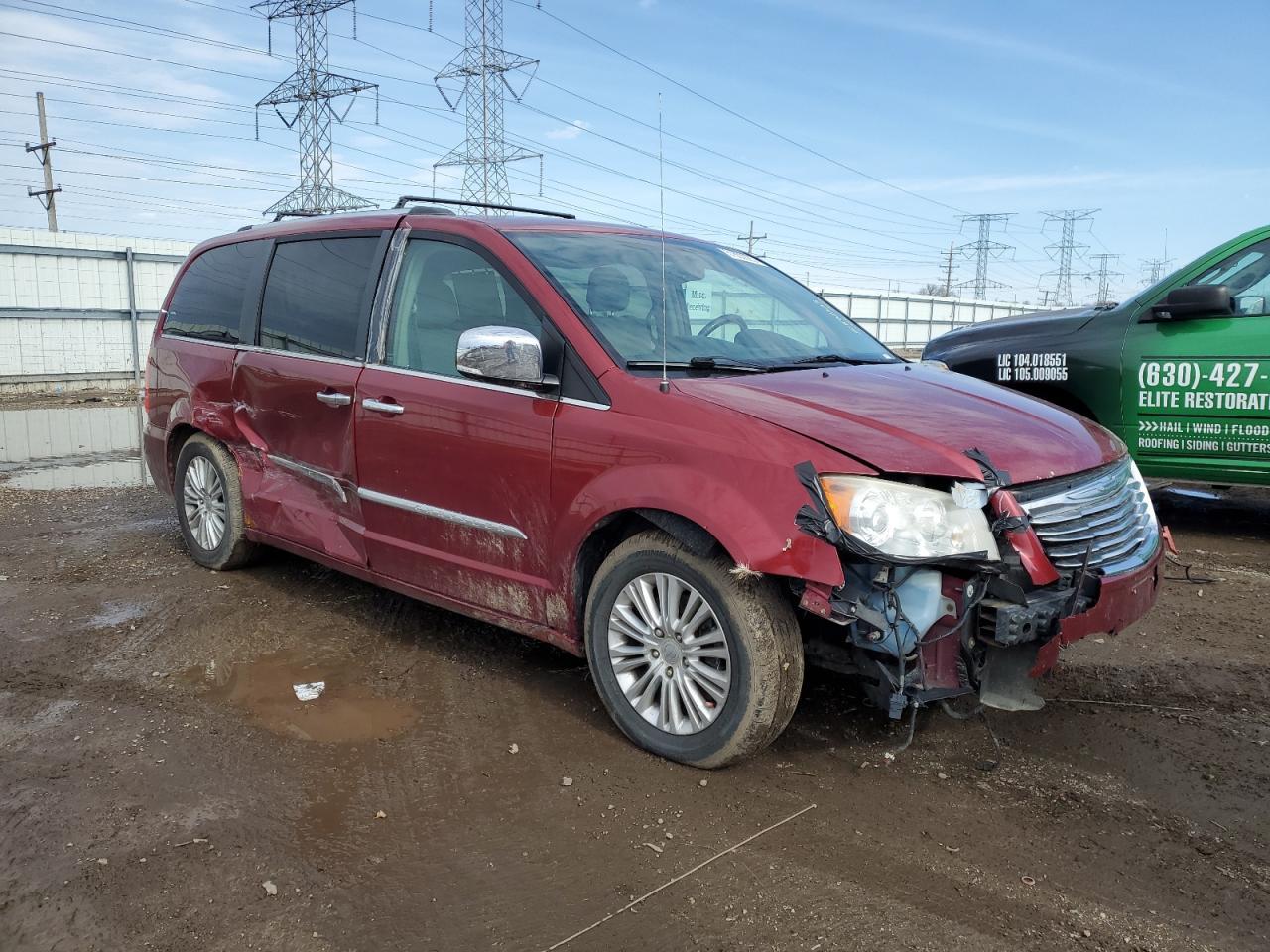 2013 Chrysler Town & Country Limited - Фото 4