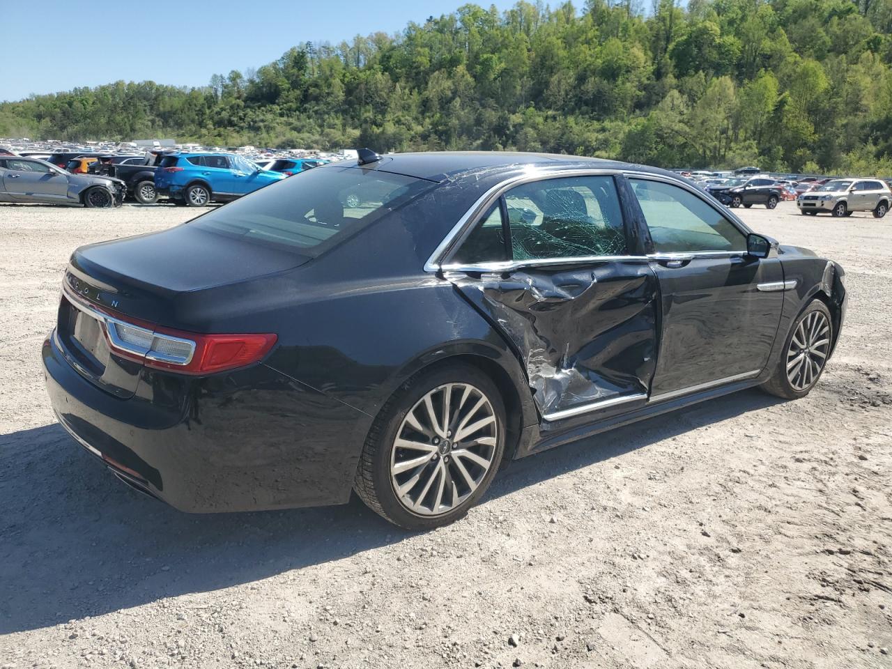 2019 Lincoln Continental Select - Фото 3