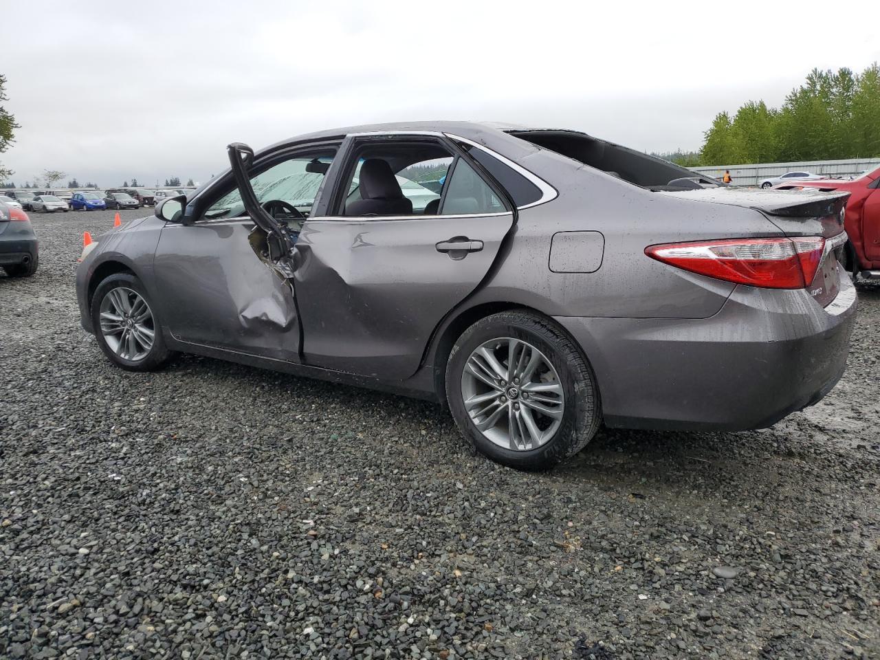 2016 Toyota Camry Le - Image 2