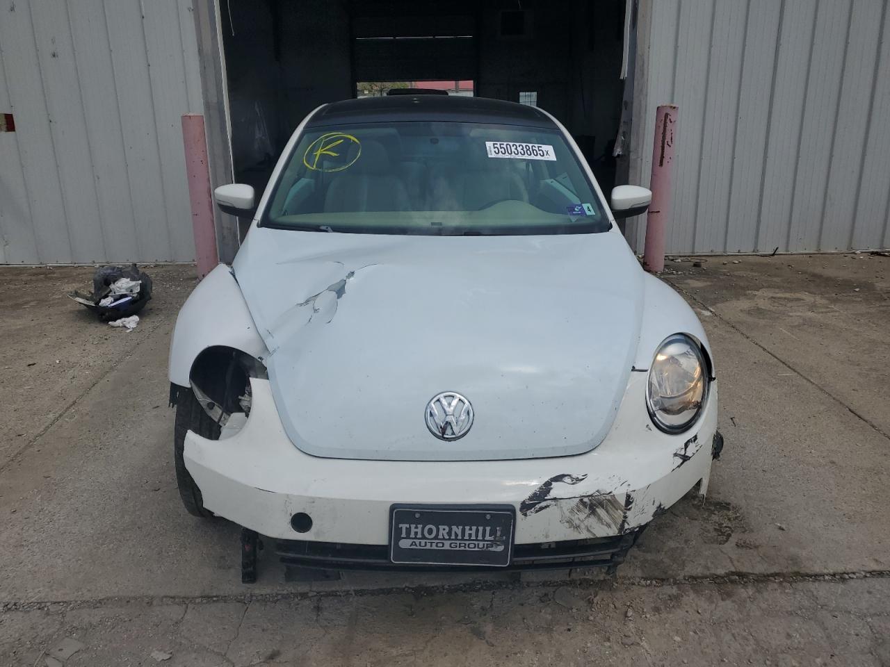 2013 Volkswagen Beetle - Image 5