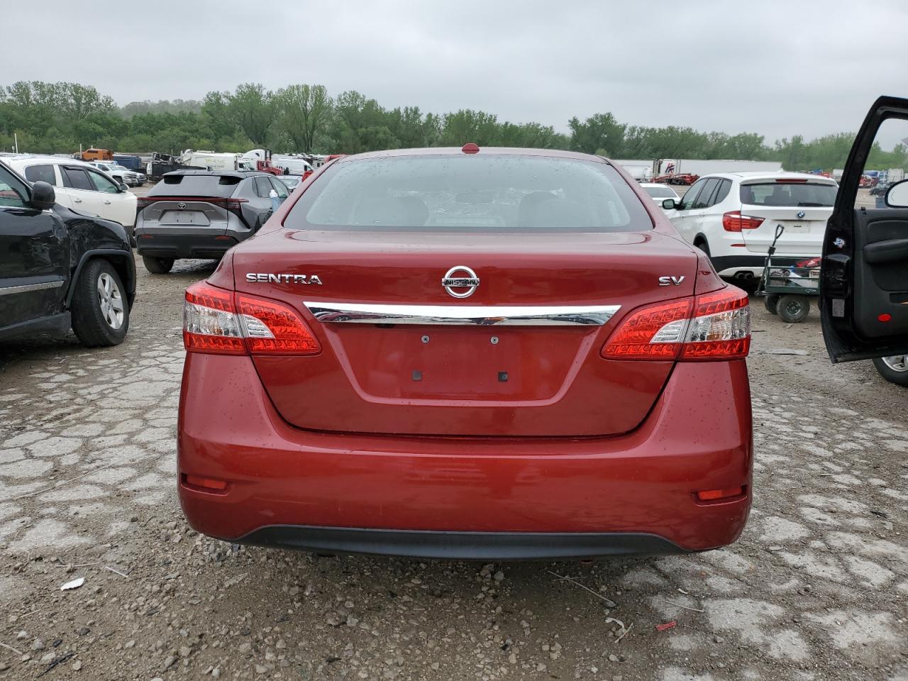 2015 Nissan Sentra S - Фото 6