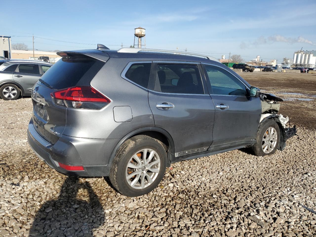 2018 Nissan Rogue S - Image 3