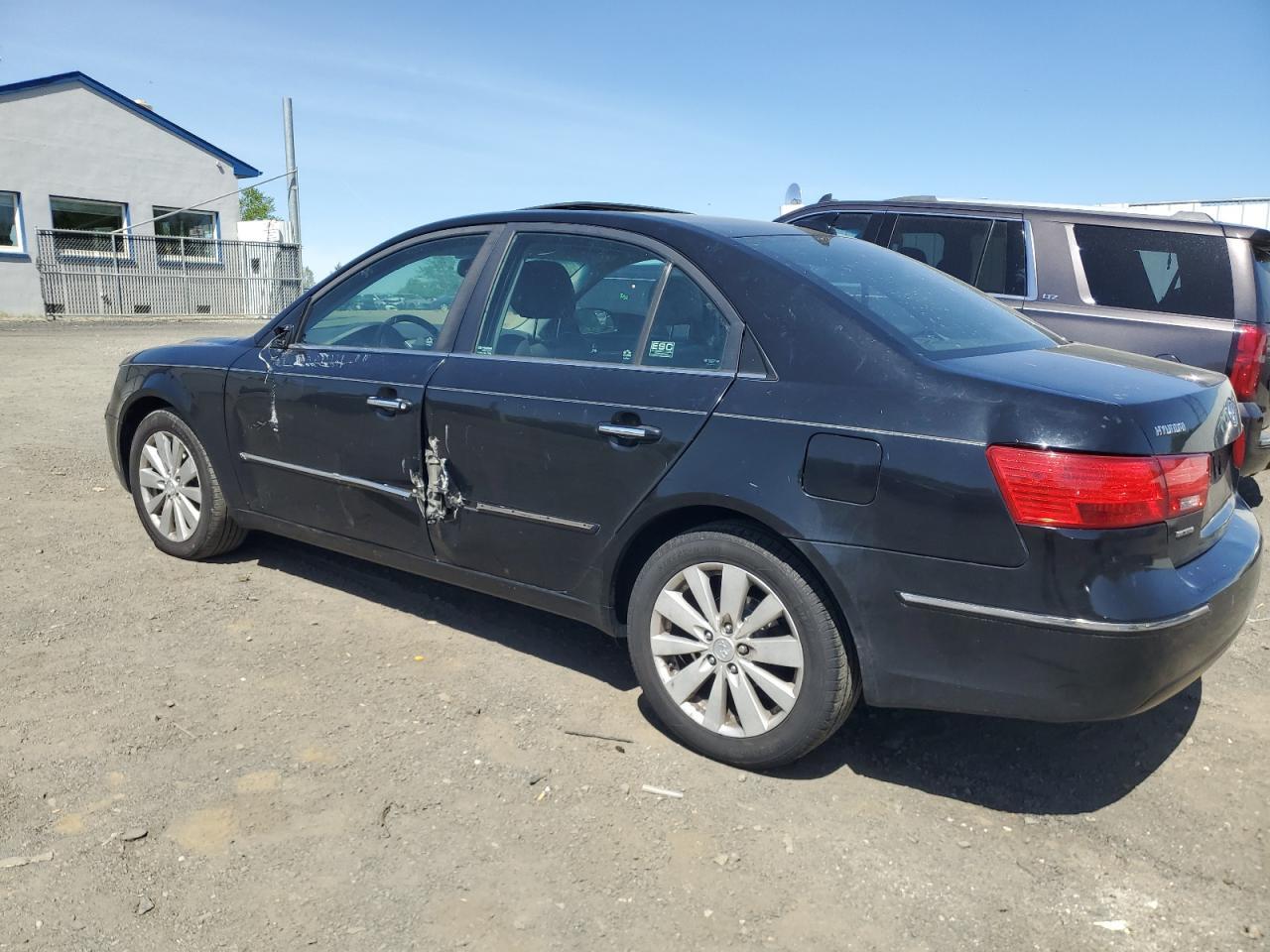 2010 Hyundai Sonata Se - Image 2