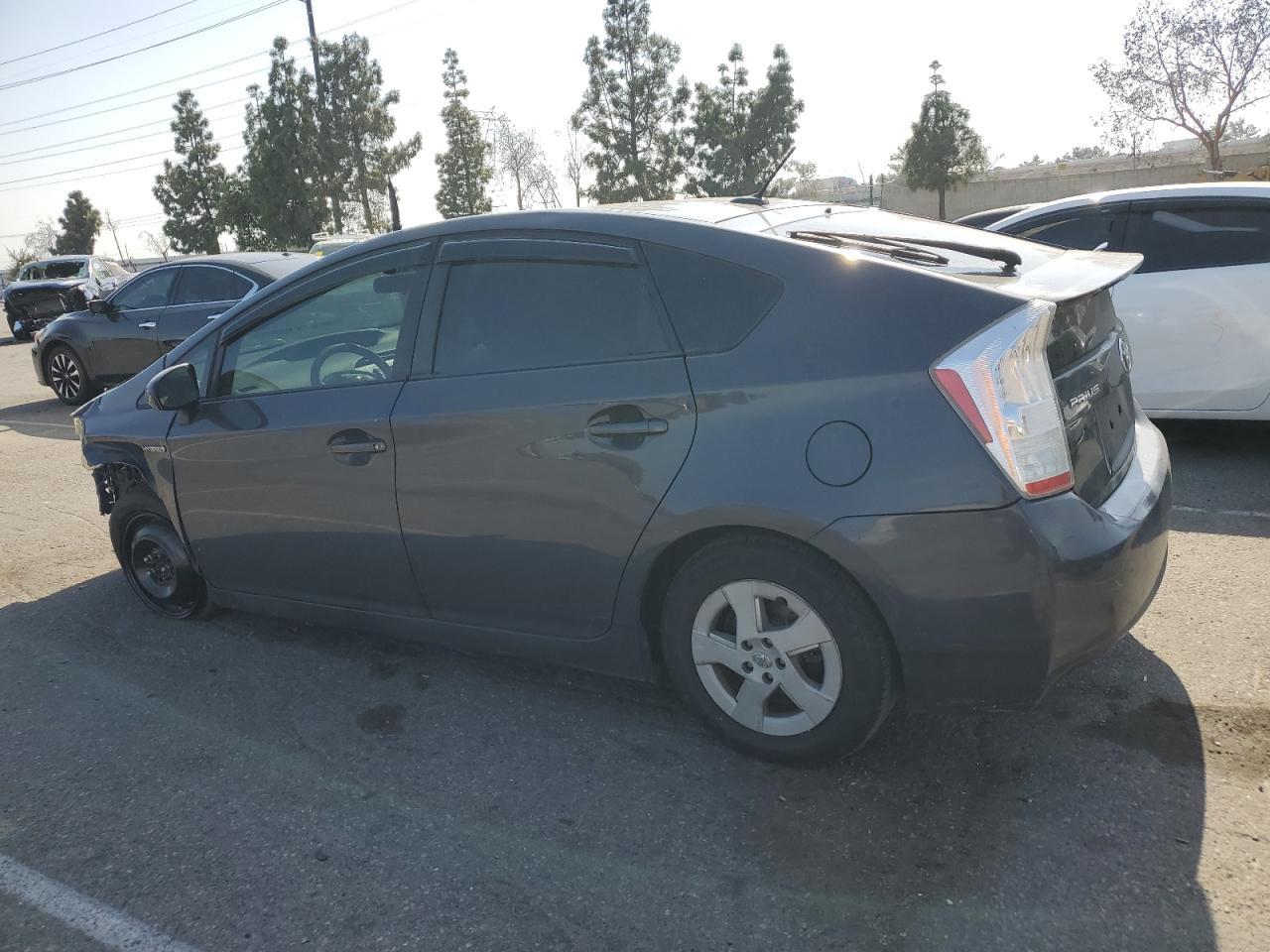 2010 Toyota Prius - Фото 2