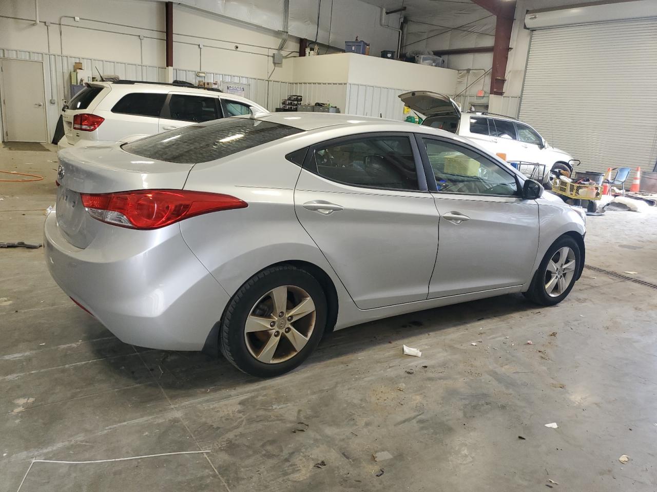 2013 Hyundai Elantra Gls - Image 3