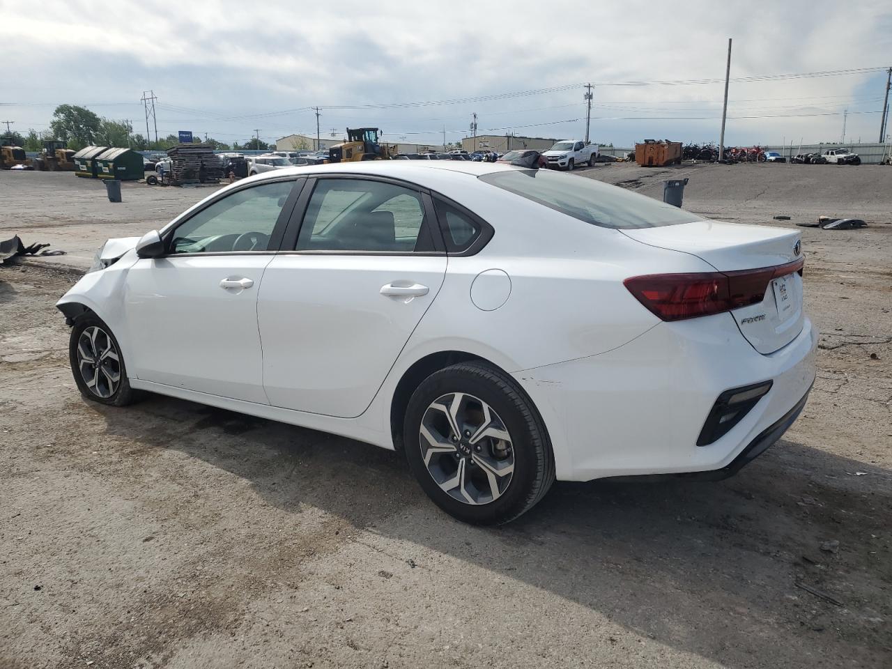 2021 Kia Forte Fe - Фото 2