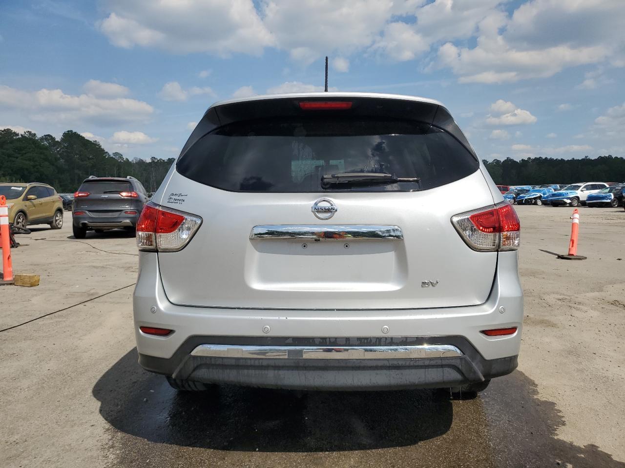 2015 Nissan Pathfinder S - Фото 6