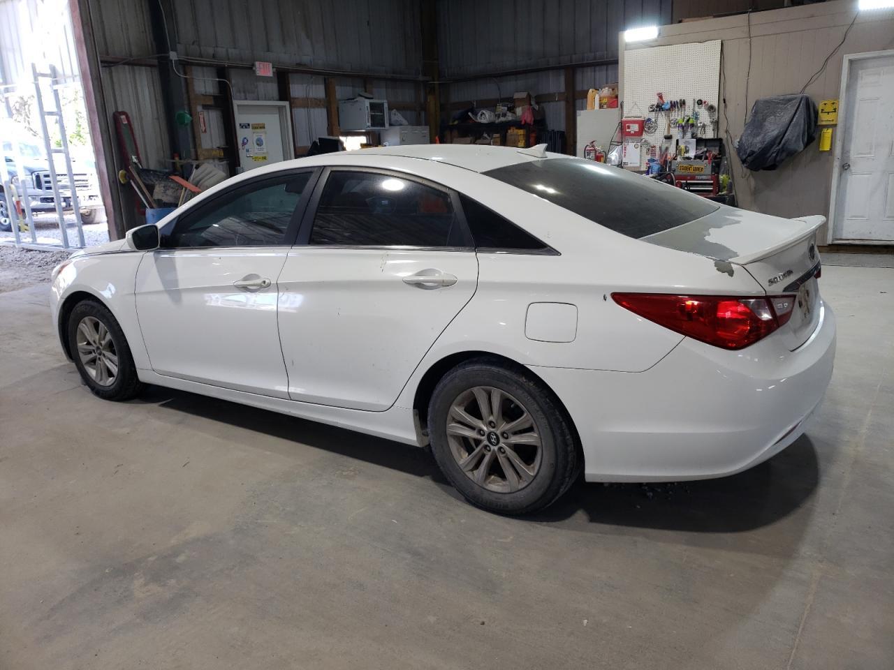 2013 Hyundai Sonata Gls - Image 2