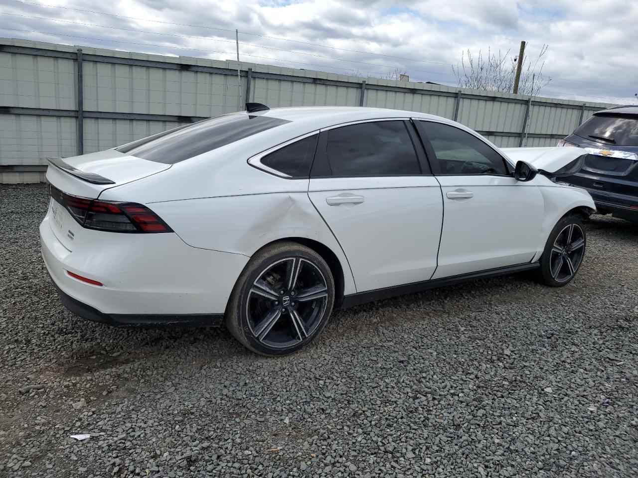 2023 Honda Accord Hybrid Sport - Image 3