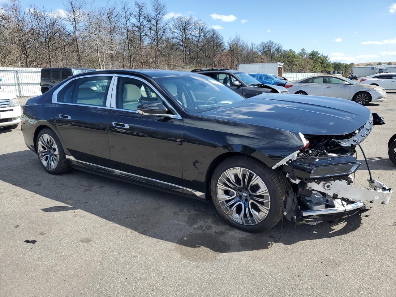 2025 BMW I7 xDrive60 - Фото 4