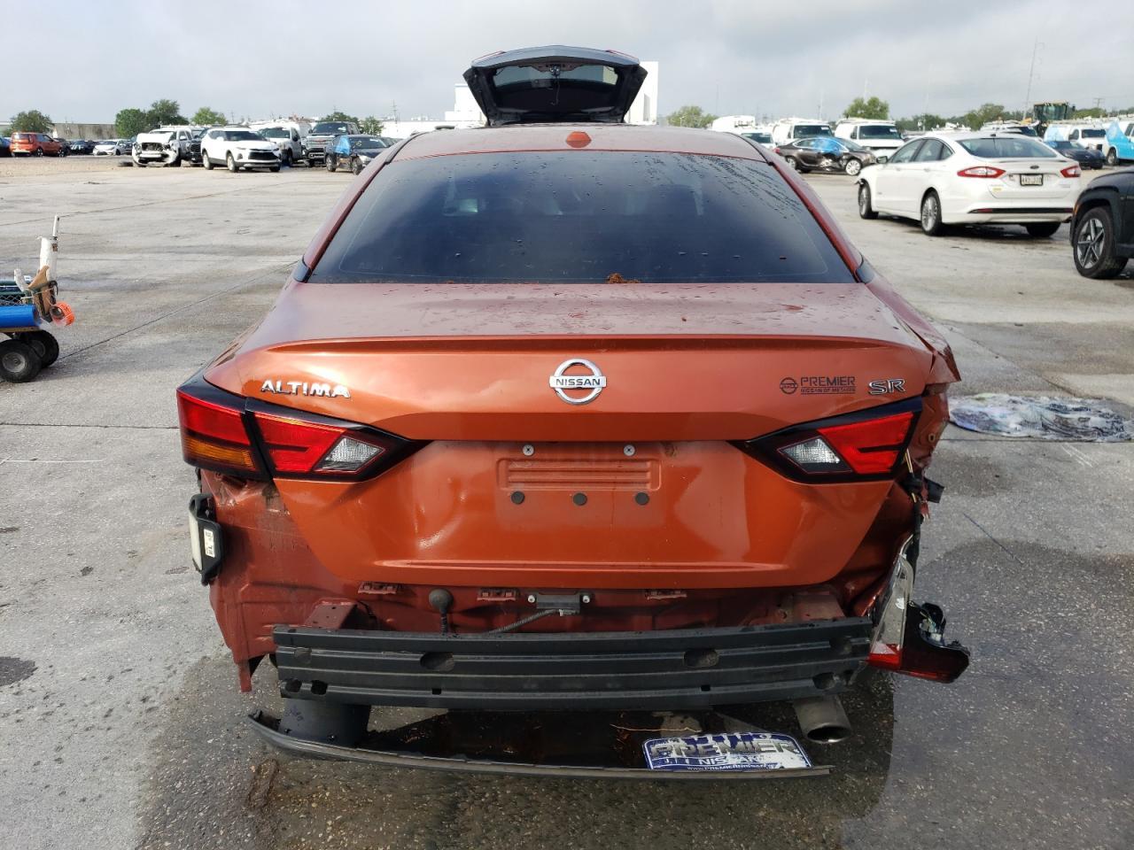2019 Nissan Altima Sr - Image 6