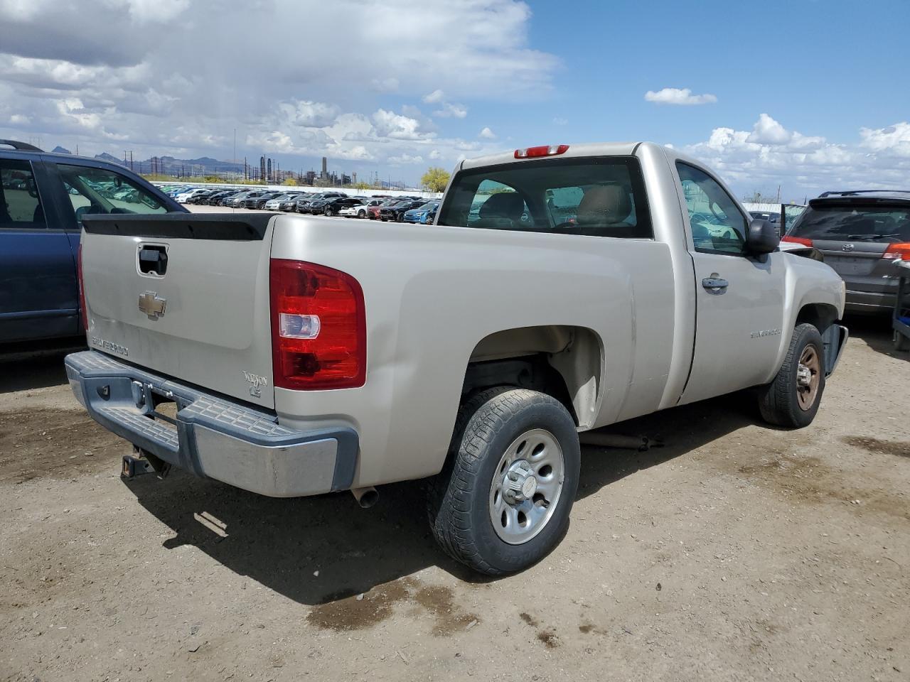 2008 Chevrolet Silverado C1500 - Фото 3