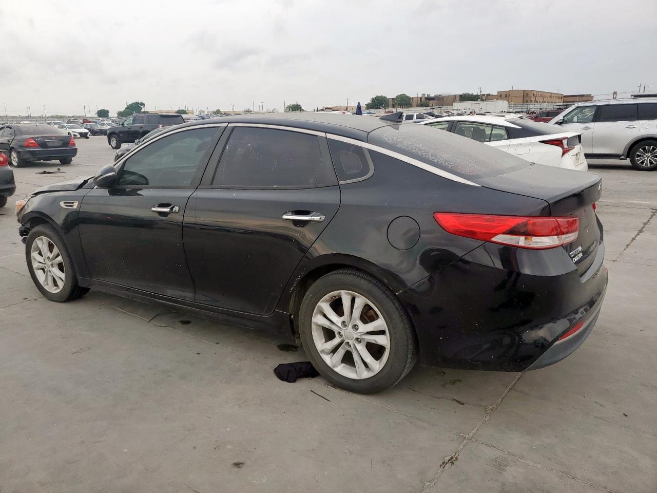 2017 Kia Optima Lx - Фото 2