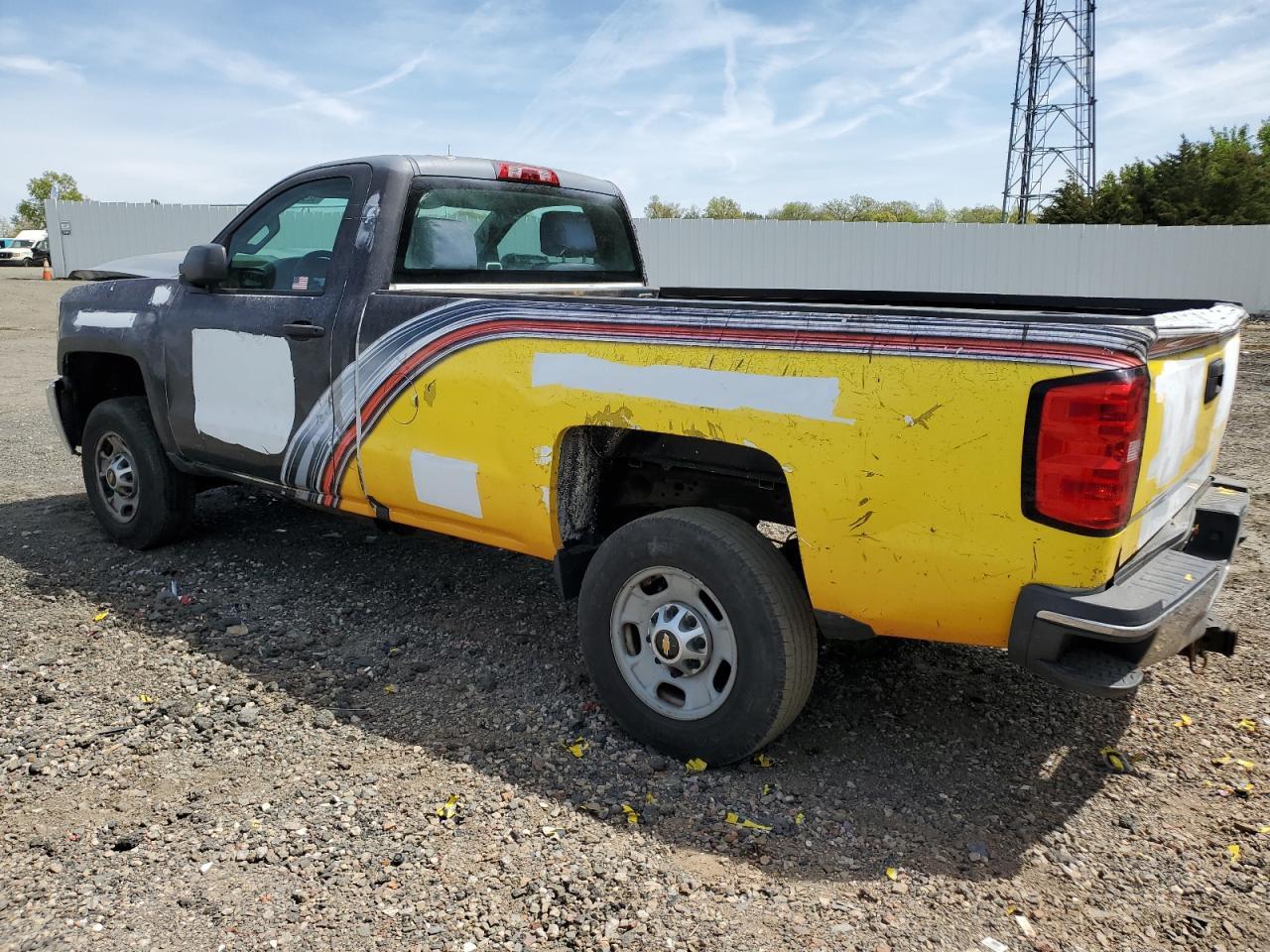 2016 Chevrolet Silverado C2500 Heavy Duty - Image 2
