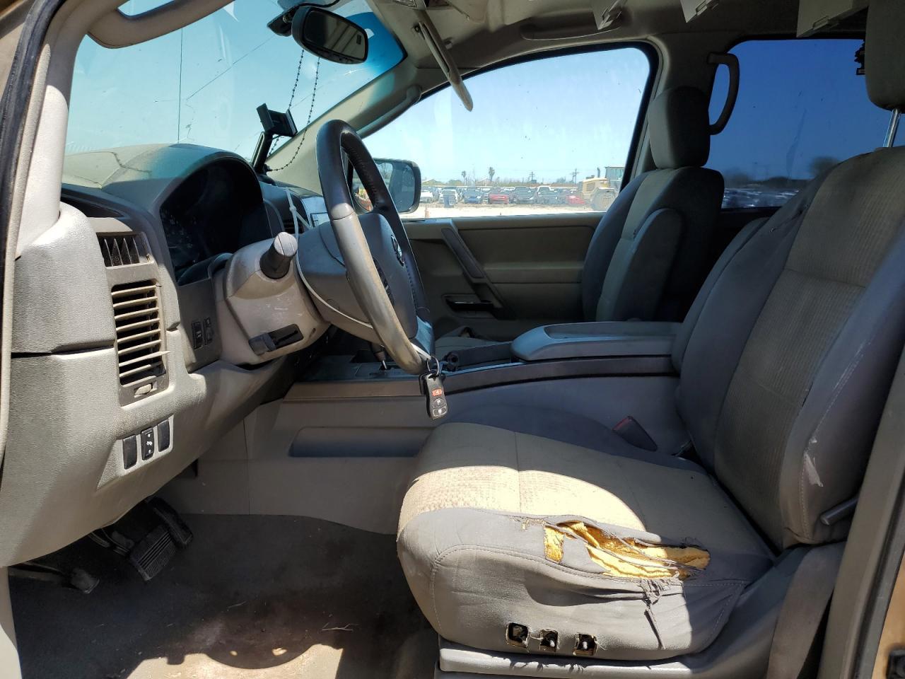 2004 Nissan Titan Xe - Image 7