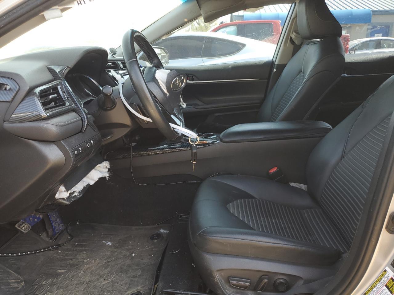 2020 Toyota Camry Se - Image 7
