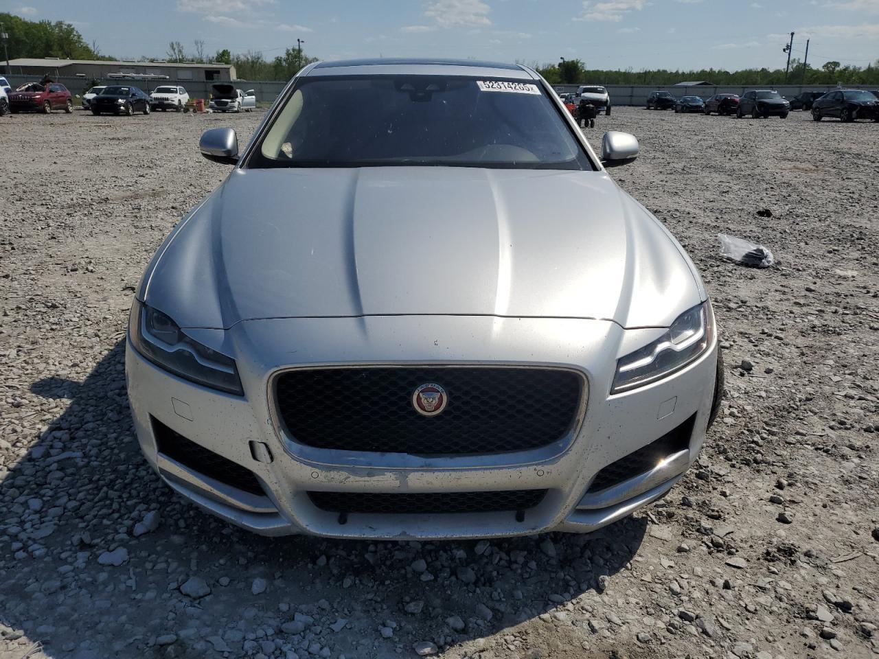 2016 Jaguar Xf Prestige - Image 5