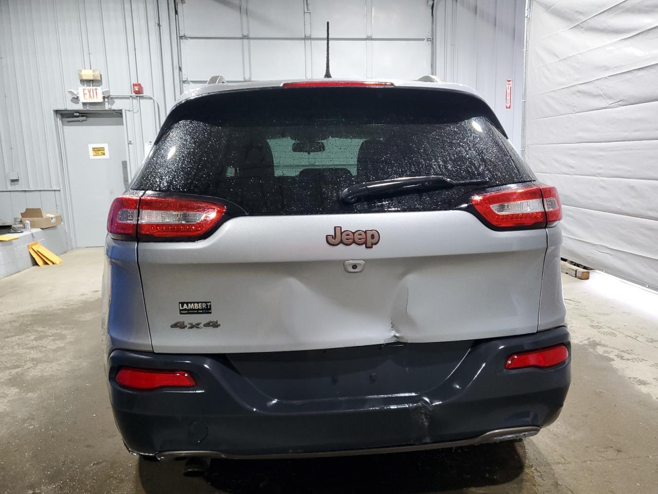 2016 Jeep Cherokee Latitude - Фото 6