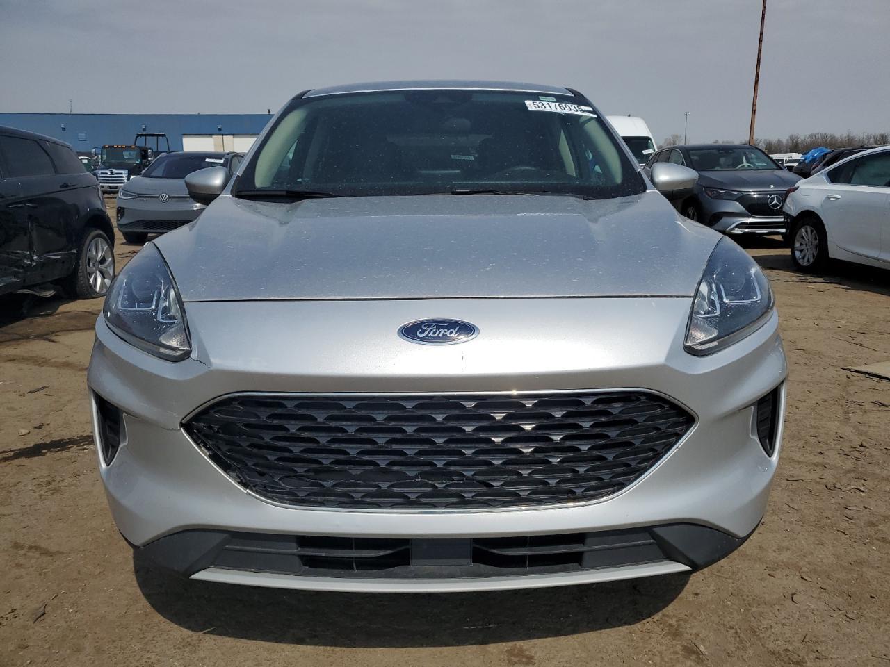 2020 Ford Escape Se - Фото 5